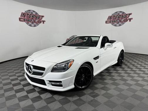 White 2015 Mercedes-Benz SLK-Class SLK 250