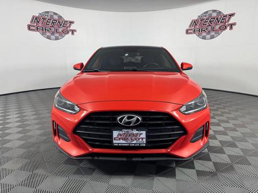 2019 Hyundai Veloster 2