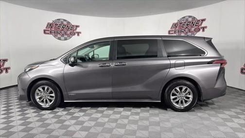 2021 Toyota Sienna XLE 7 Passenger