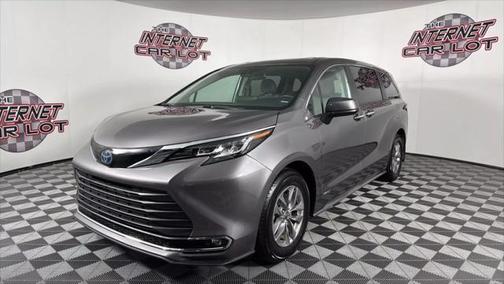 2021 Toyota Sienna XLE 7 Passenger