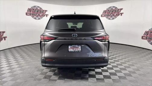 2021 Toyota Sienna XLE 7 Passenger