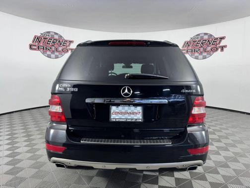 Black 2011 Mercedes-Benz M-Class ML 350 4MATIC