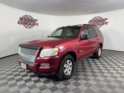 Red 2008 Ford Explorer XLT