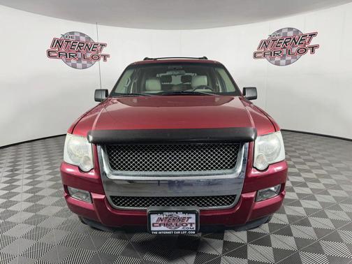 Red 2008 Ford Explorer XLT