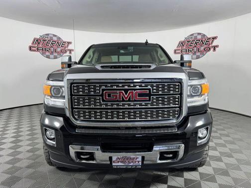 Black 2019 GMC Sierra 2500 Denali