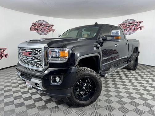 Black 2019 GMC Sierra 2500 Denali