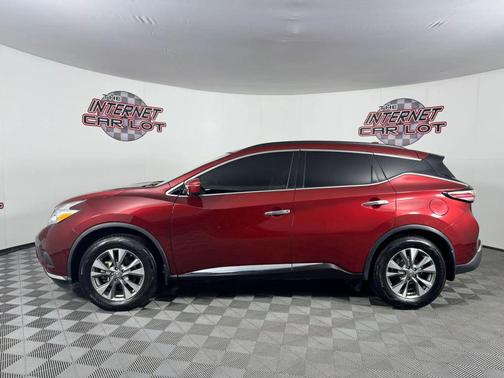 Red 2016 Nissan Murano SV