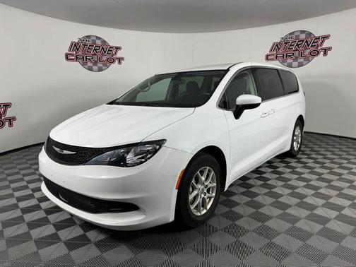 White 2022 Chrysler Voyager LX