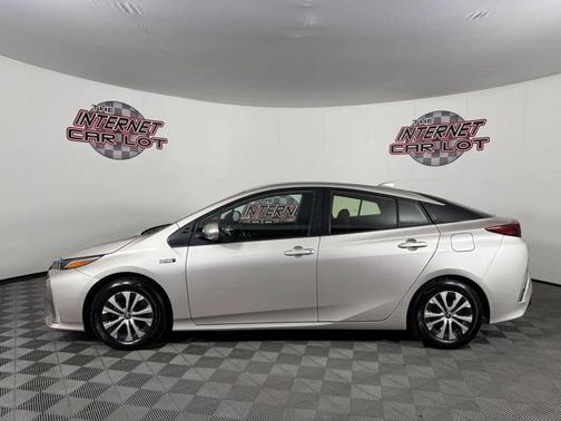 Gold 2021 Toyota Prius Prime LE