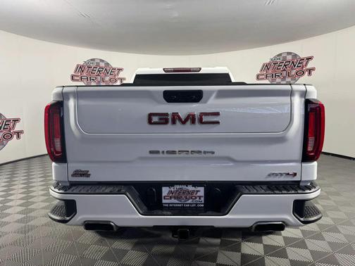 White 2021 GMC Sierra 1500 AT4