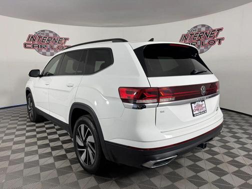 White 2024 Volkswagen Atlas 2.0T SE w/Technology