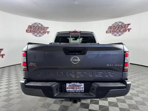 Gray 2022 Nissan Frontier SV