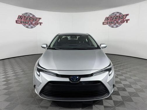 Silver 2025 Toyota Corolla Hybrid SE