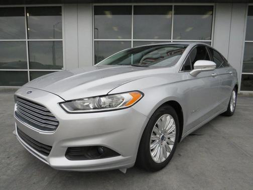 2016 Ford Fusion Hybrid SE