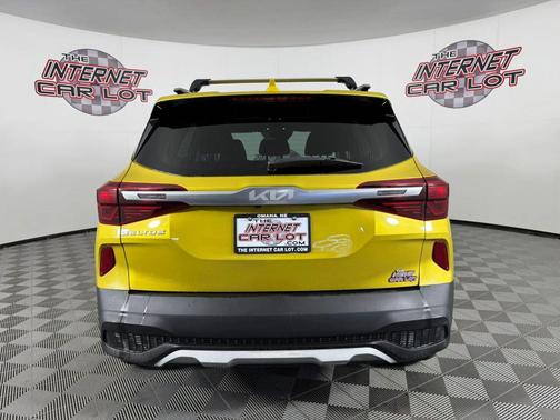 Yellow 2023 Kia Seltos SX