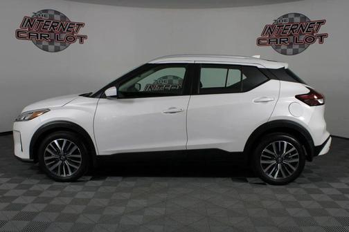 2022 Nissan Kicks SV