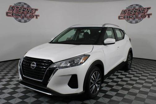 2022 Nissan Kicks SV