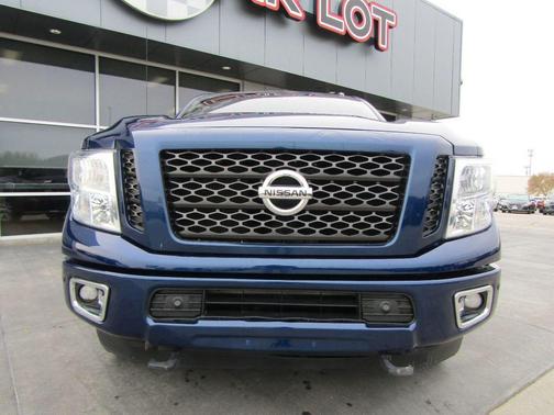 2017 Nissan Titan XD SV