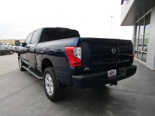 2017 Nissan Titan XD SV
