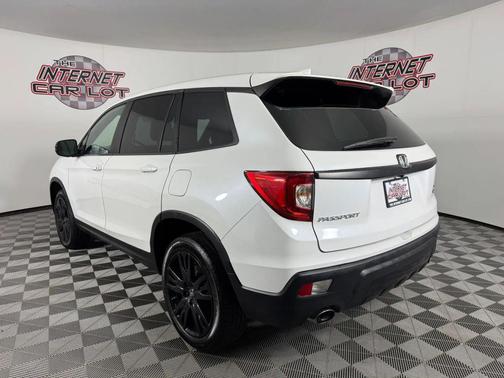 White 2021 Honda Passport Sport SUV 4D