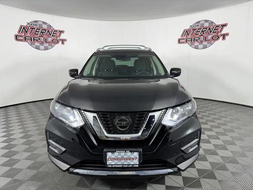 Black 2020 Nissan Rogue SV