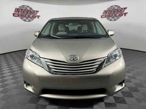 2015 Toyota Sienna LE