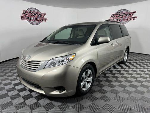 2015 Toyota Sienna LE