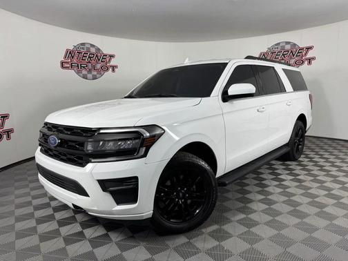 White 2024 Ford Expedition Max XLT