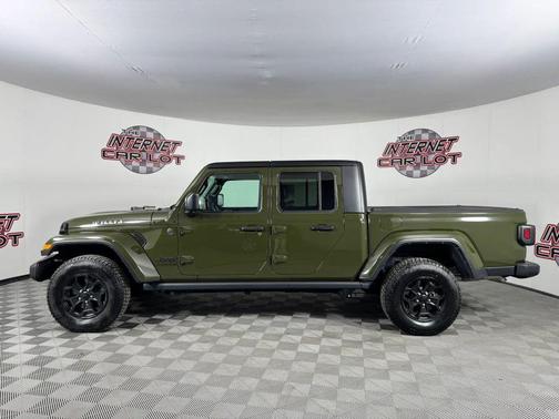 Green 2023 Jeep Gladiator Willys Pickup 4D 5 ft
