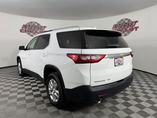 White 2018 Chevrolet Traverse LT