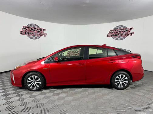 2021 Toyota Prius XLE