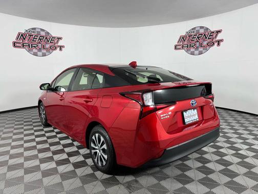 2021 Toyota Prius XLE