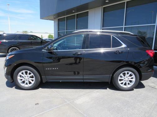 Photo 4 of 32 of 2019 Chevrolet Equinox 1LT