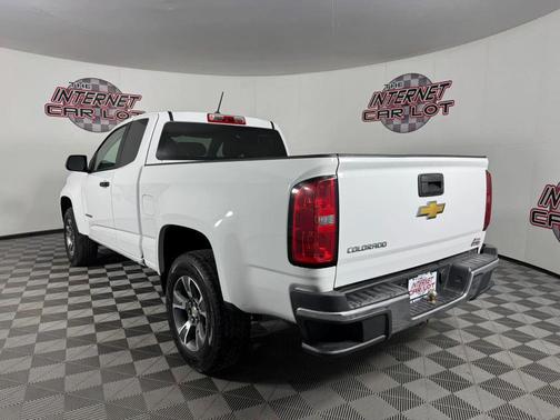 White 2017 Chevrolet Colorado WT