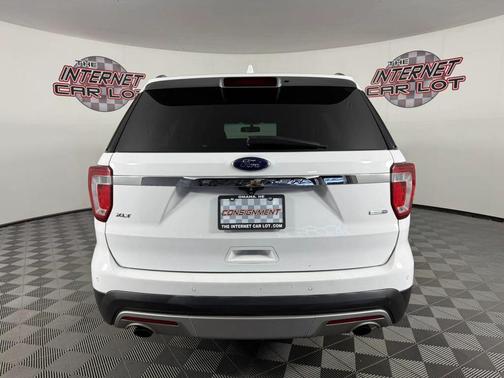 White 2016 Ford Explorer XLT