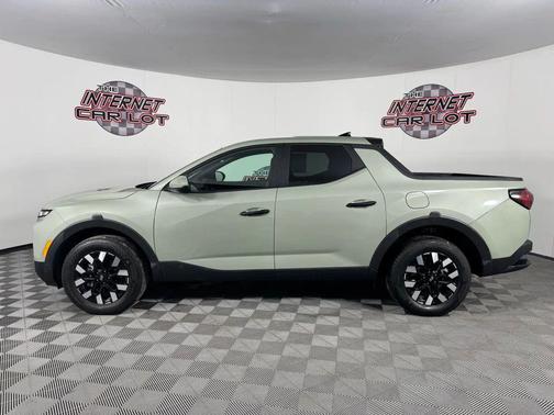 2025 Hyundai SANTA CRUZ SE Pickup 4D 4 ft