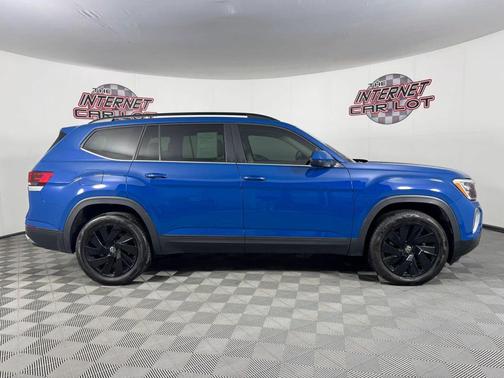 2025 Volkswagen Atlas 2.0T SE w/Technology