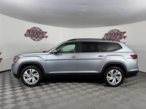 Silver 2022 Volkswagen Atlas 3.6L SE w/Technology
