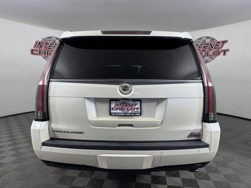White 2015 Cadillac Escalade Premium