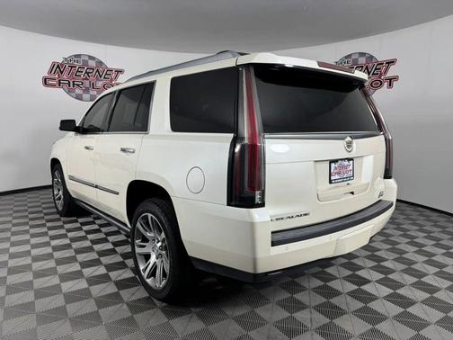 White 2015 Cadillac Escalade Premium