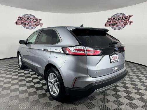 Silver 2023 Ford Edge SEL