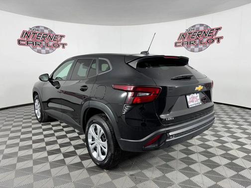 Black 2024 Chevrolet Trax LS