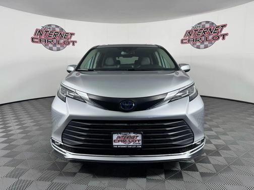 2021 Toyota Sienna XLE 7 Passenger