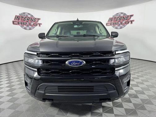 Black 2022 Ford Expedition XLT Sport Utility 4D