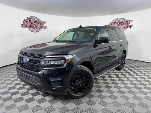 Black 2022 Ford Expedition XLT Sport Utility 4D