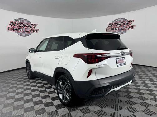 2021 Kia Seltos LX Sport Utility 4D