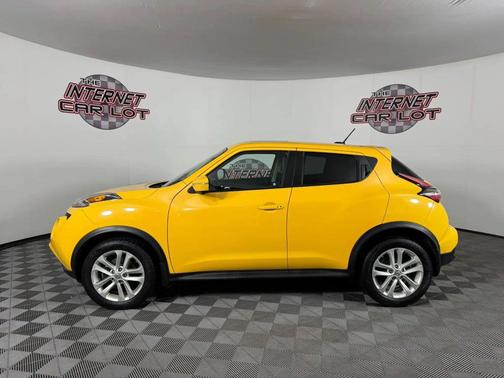 Yellow 2016 Nissan Juke SL Sport Utility 4D