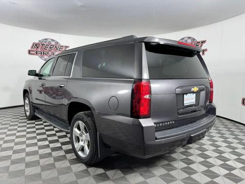 Gray 2016 Chevrolet Suburban LT