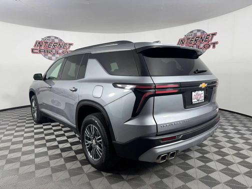 Gray 2024 Chevrolet Traverse LT