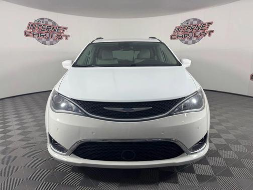 2018 Chrysler Pacifica Touring-L Plus